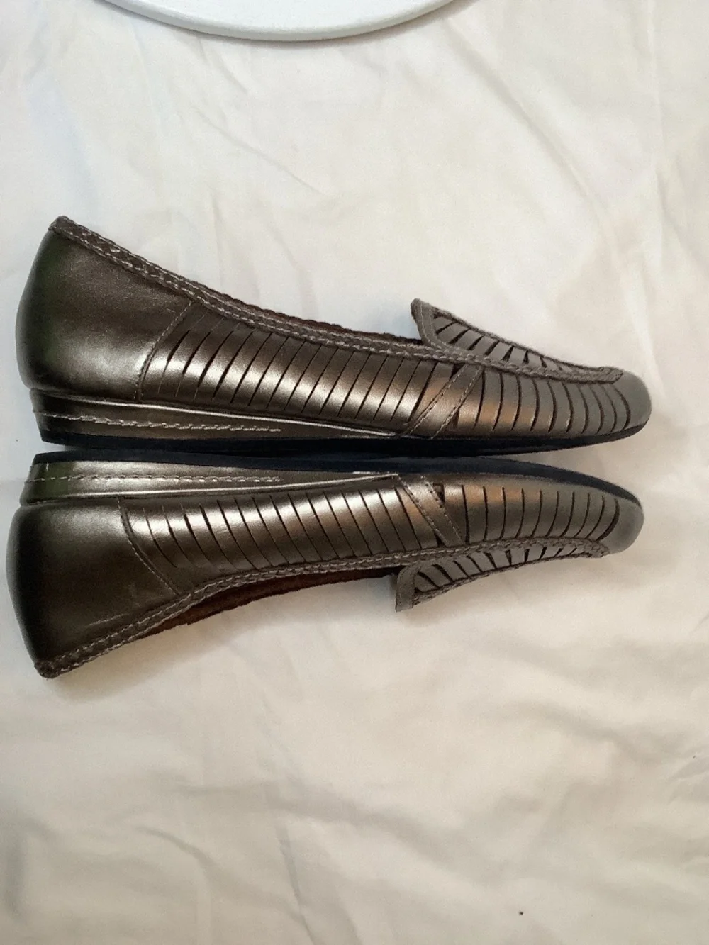 EUC RockPort‎ Bronze Cob Hill Collection sz.8.5 flats leather